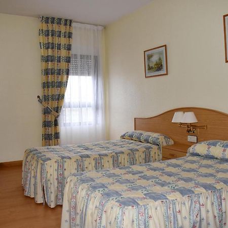 Hotel Ria De Vigo "Tierra De Campos" Becilla de Valderaduey Екстер'єр фото